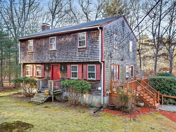 15 Forest St, Plympton, MA 02367