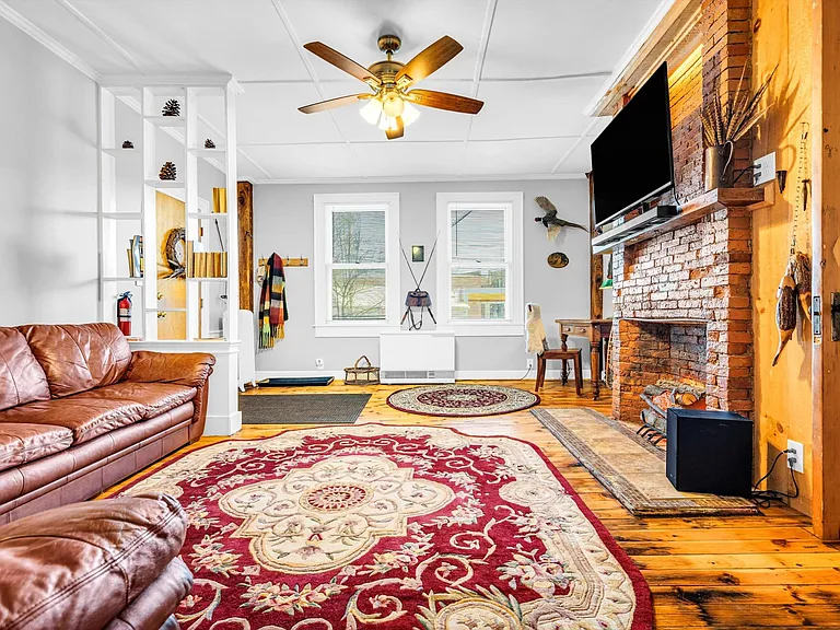 140 Elm St #102 — Photo 4