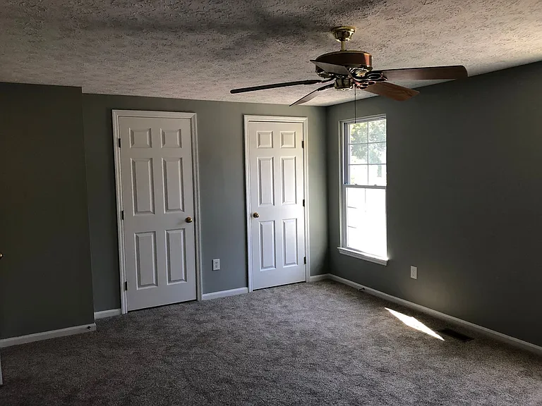 1818 Chester Way — Photo 14