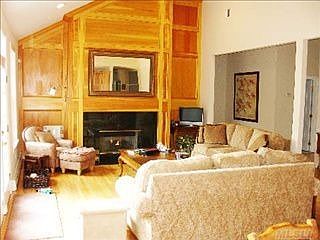 1st image of 129 Malloy Dr