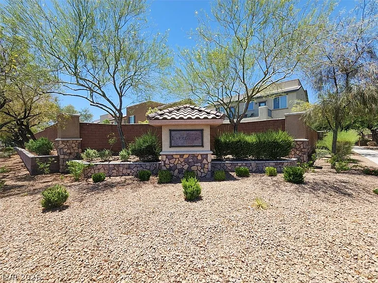10429 Deer Heights St — Photo 22