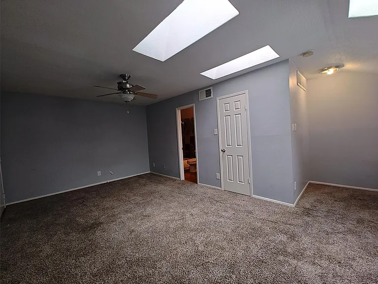 10855 Meadowglen Ln #928 — Photo 17