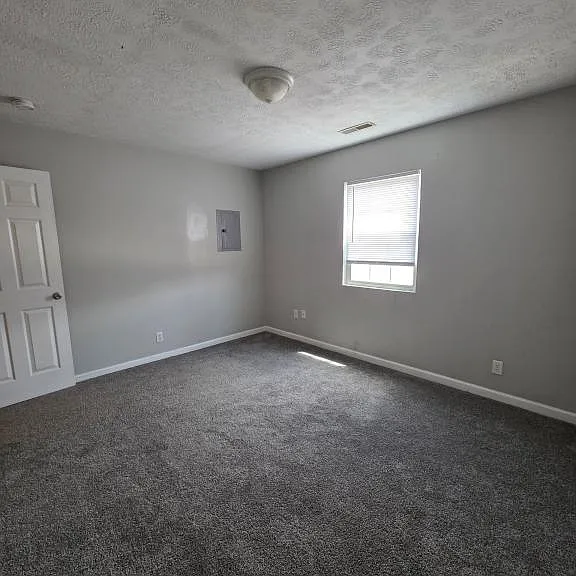 2522 N Armstrong St — Photo 5