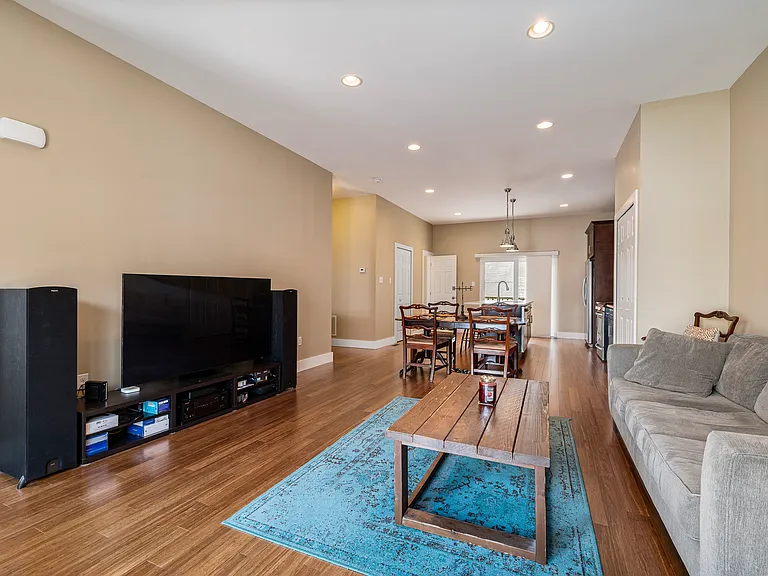 1308 Bradish St — Photo 14