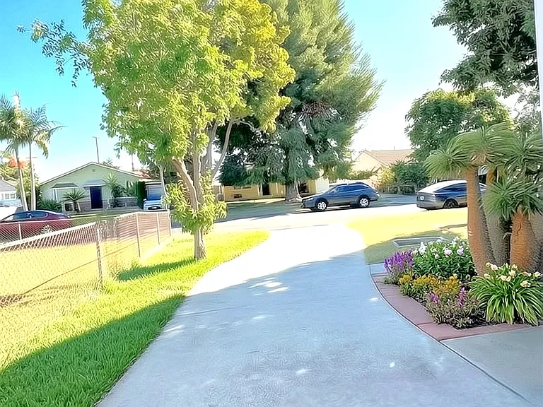 9286 Klinedale Ave — Photo 21