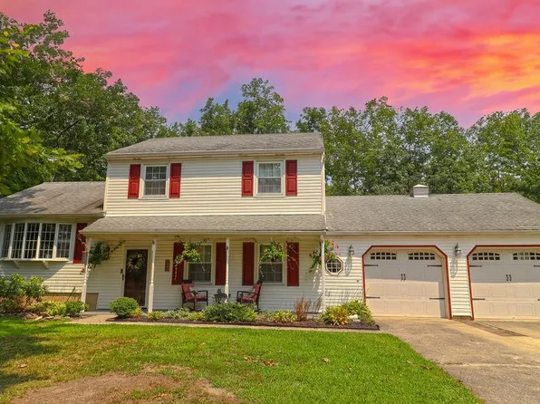 809 Oakwood Dr, Hammonton, NJ 08037