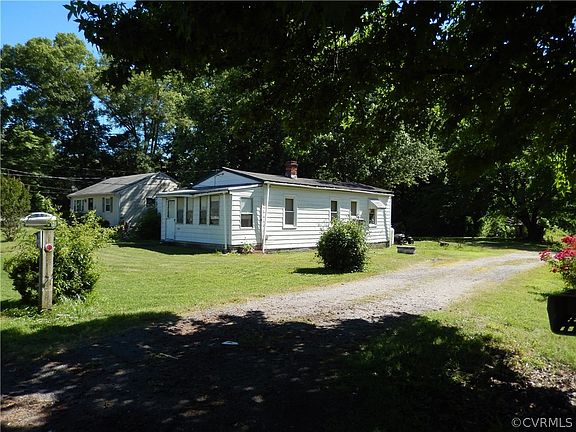 3rd image of 1704 Winona Blvd