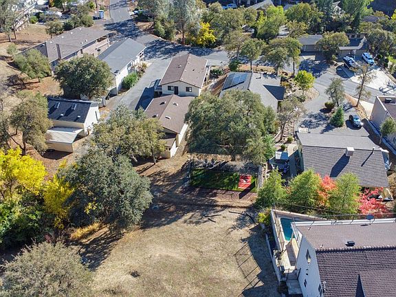 4th image of 501 Indian Hill Rd