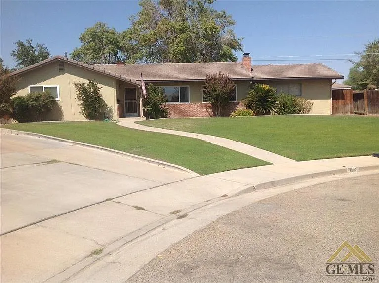 906 Elizabeth Ct photo 1
