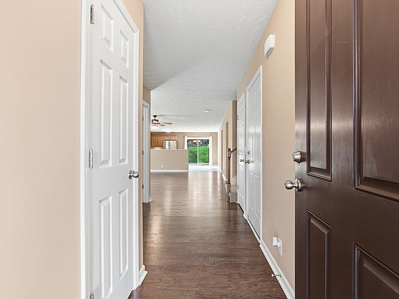 3rd image of 3192 Hidden Creek Dr