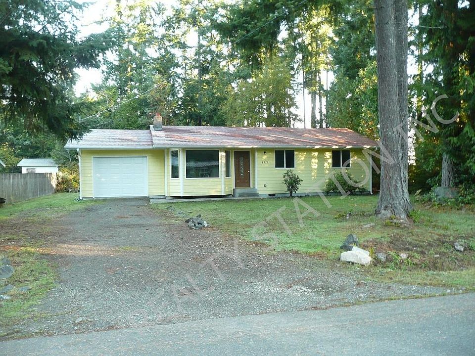 Nice large lot with a 2 bd 1 bath house