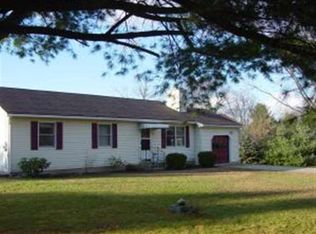 16 Sky View Ln, Valatie, NY 12184