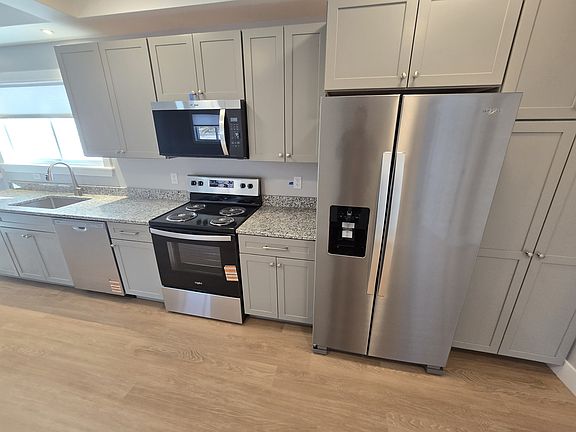 3rd image of 206 State St #1