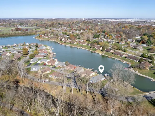 5901 Crystal Bay West Dr, Plainfield, IN 46168