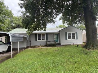 716 D St NW, Miami, OK 74354