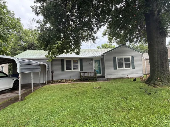 716 D St NW, Miami, OK 74354