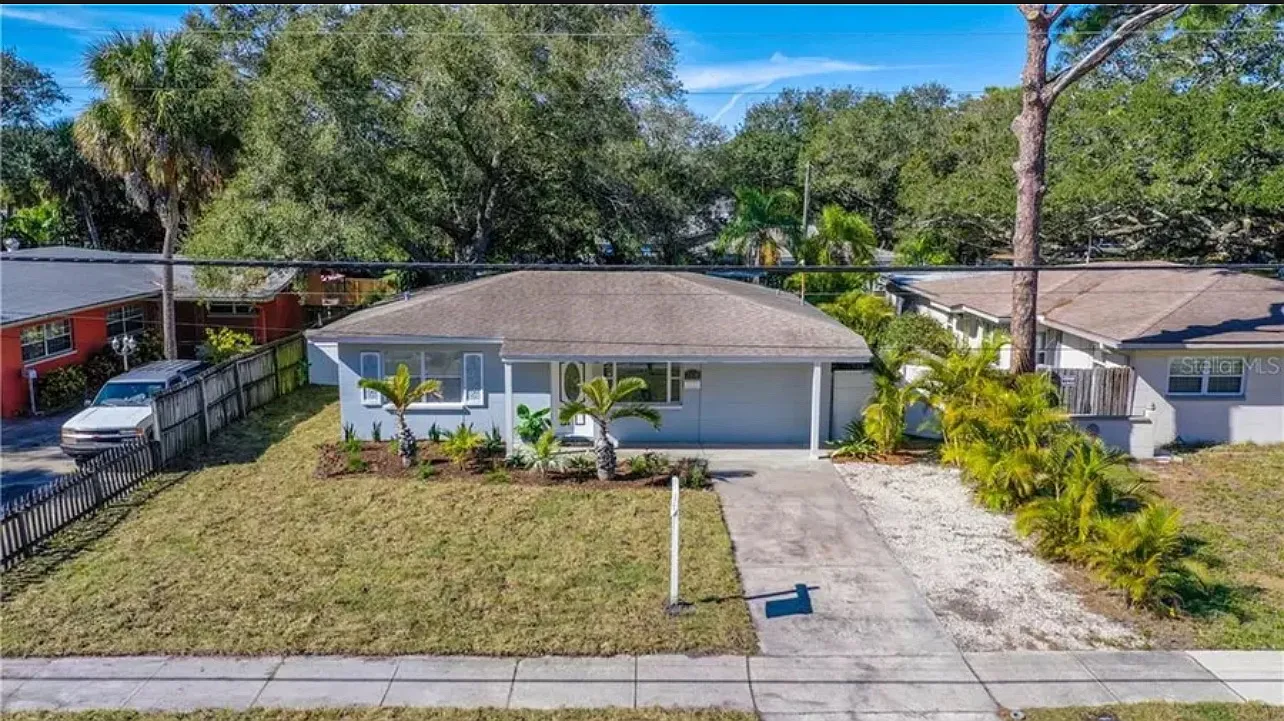 3 bed, 1208 sqft, $2,900 — Photo 3