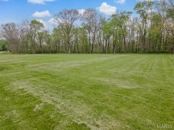 4109 Hanover Rd, Columbia, IL 62236