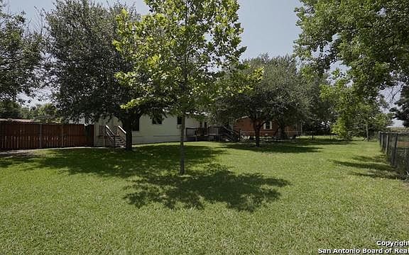 4th image of 879 Apache Dr