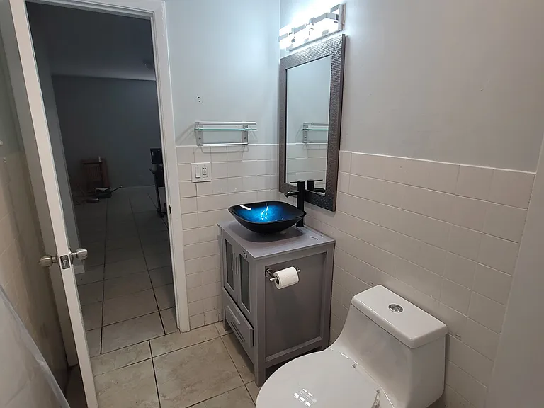 1021 N 61st Ave #1021 — Photo 3