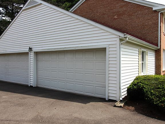 Single car garage space