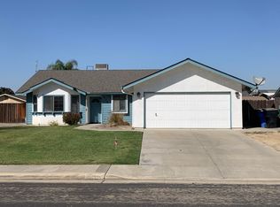 936 Greenwood Ave, Hanford, CA 93230