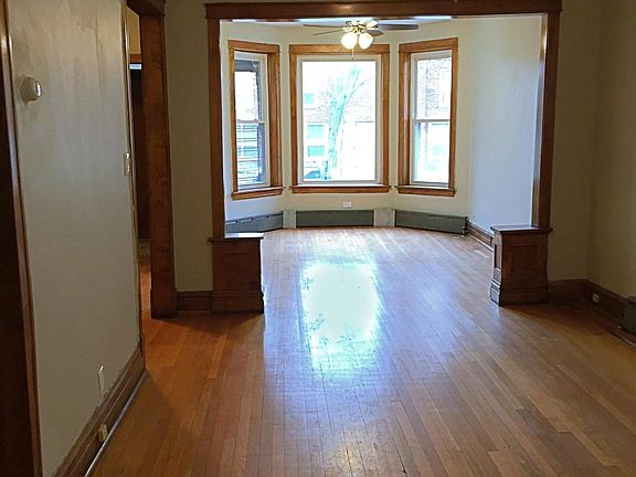 2nd image of 5339 S Maryland Ave Unit 1