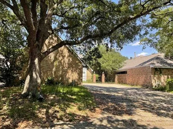 1421 W Fairview Dr, Baton Rouge, LA 70816