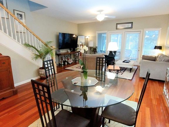 3rd image of 782 Indigo Village Court