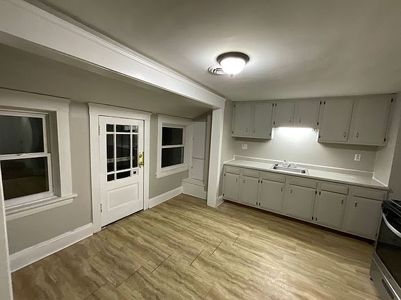4th image of 3909 Behrwald Ave #1B-1BA