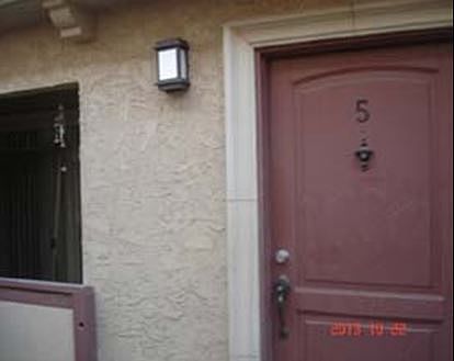 3rd image of 20202 Cohasset St Unit 5