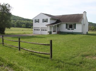 169 Meadow Ln, Brackney, PA 18812