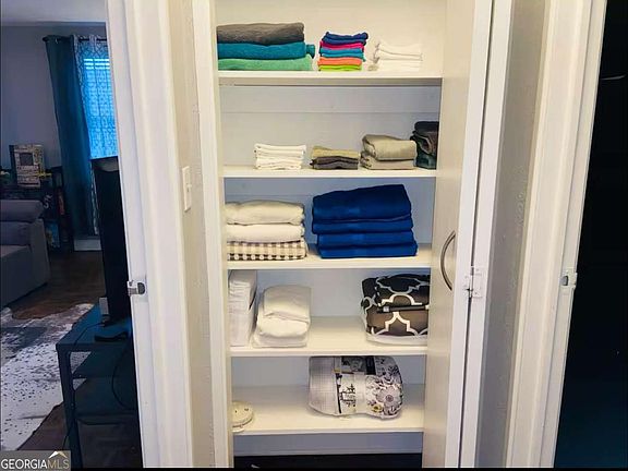 5th image of 215 Piedmont Ave NE APT 710