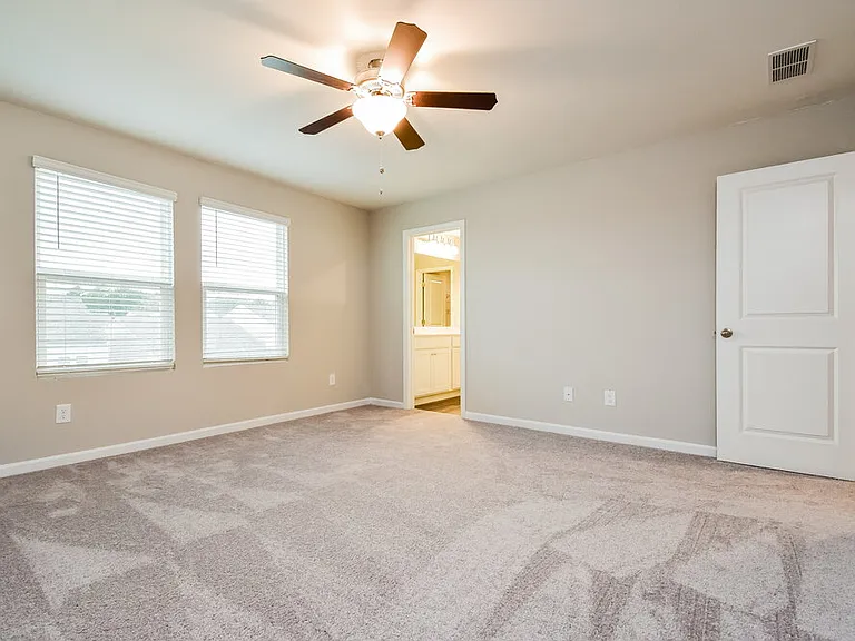 526 Knightsbridge Ln — Photo 9