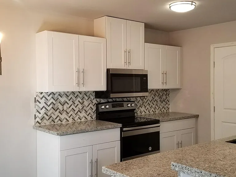 5709 Humbert Ave — Photo 2