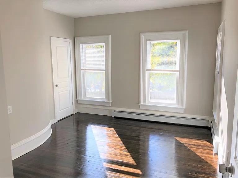 11 Noble Avenue — Photo 9