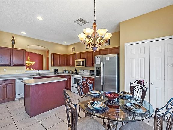 5th image of 139 Madiera Beach Blvd