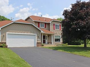 748 Windmill Ct, Eagan, MN 55123