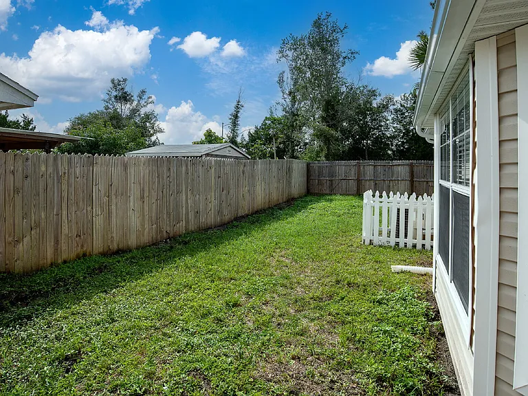 110 Riverraft Ct — Photo 27