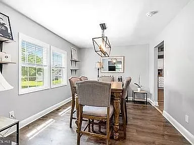328 Cecil St — Photo 13