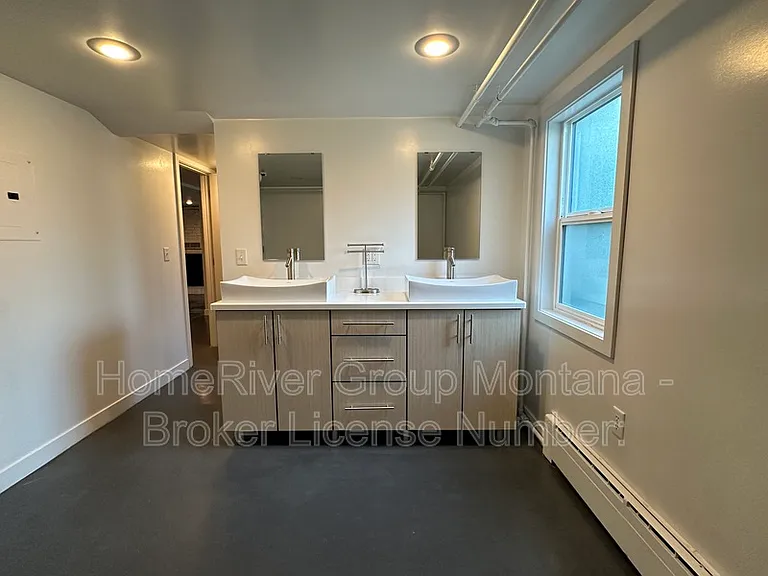 909 Longstaff St — Photo 33