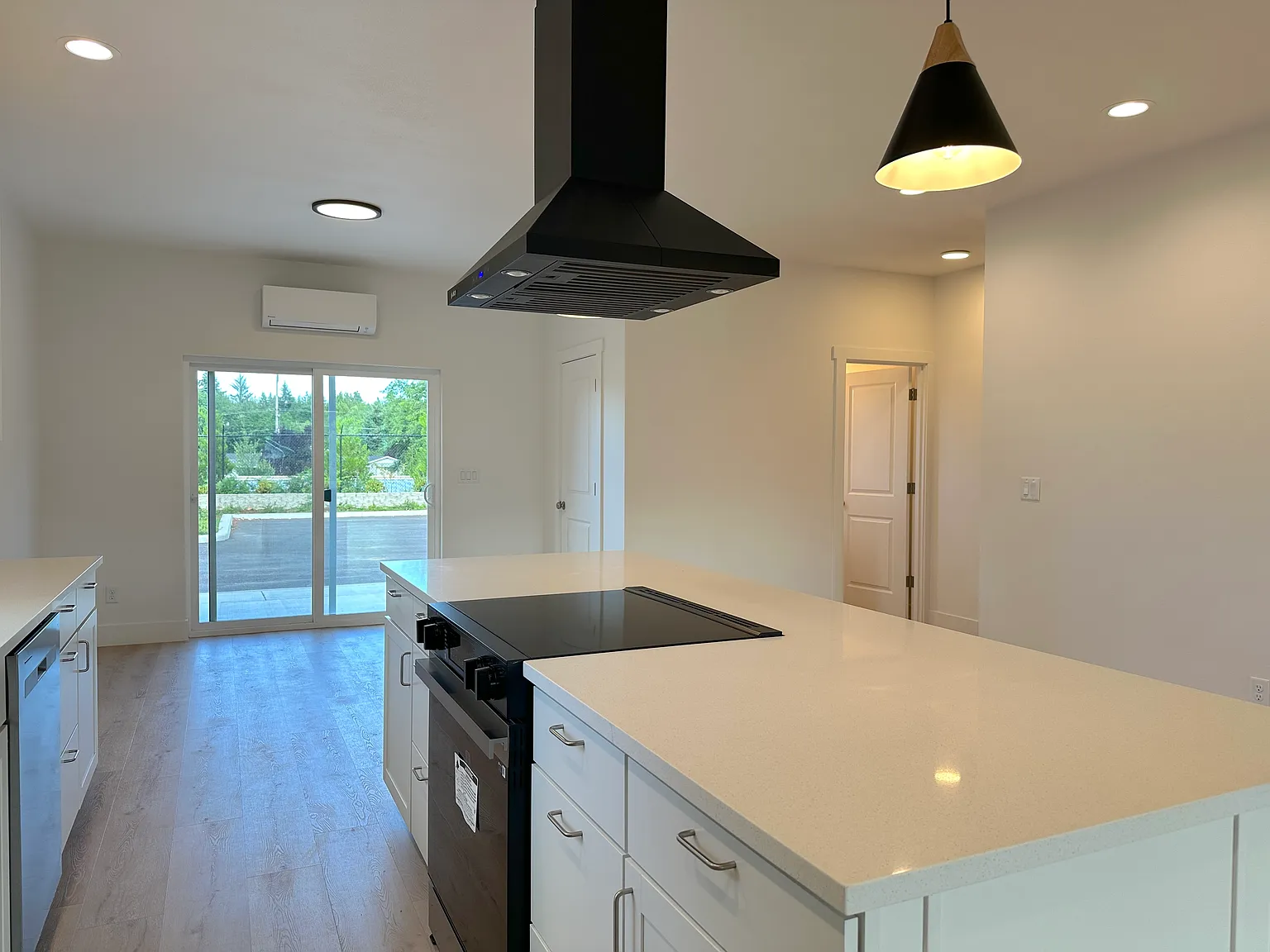 3 bed, 2.5 bath, 1782 sqft, $2,900 — Photo 4