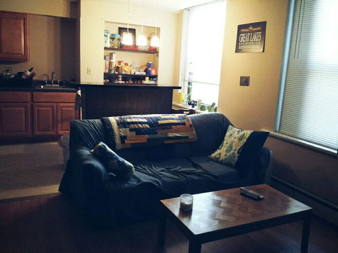 Amazing Fully Furnished 2 bedroom with free heat and hot water — Photo 4