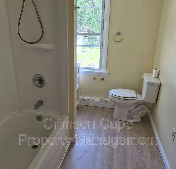 58 E Broadway St — Photo 12