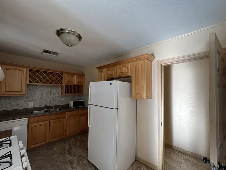 6399 Normandy Dr #A — Photo 13