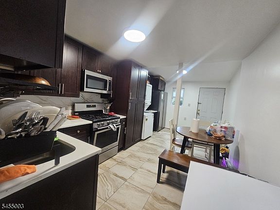 2nd image of 107-109 N 7Th St