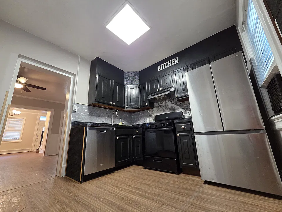 155 Mechanic St