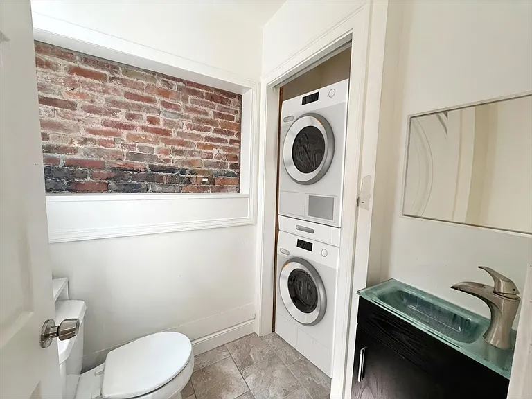 147 Everett St #2 — Photo 10
