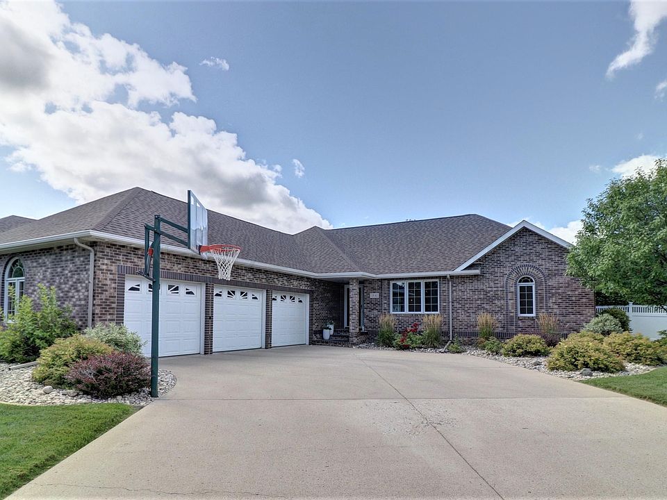 1st image of 1841 Charleswood Estates Dr