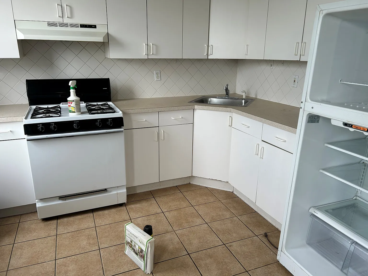 2 bed, 750 sqft, $2,600 — Photo 2